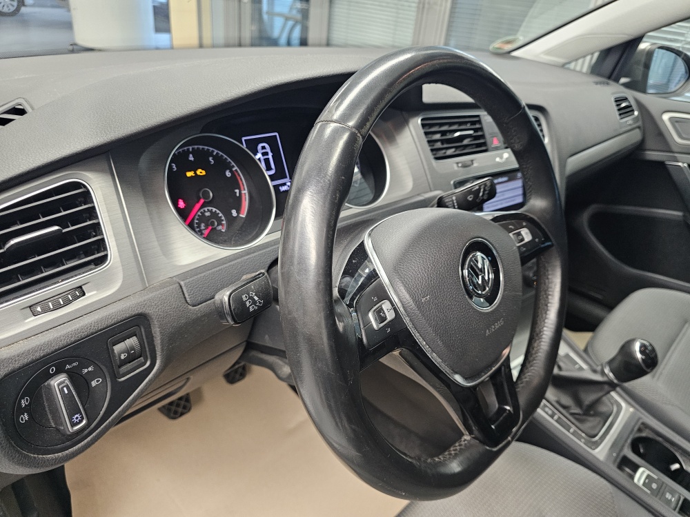 VW Golf  bei Hoffmann Automobile in Wolfsburg kaufen und sofort mitnehmen - Bild 16