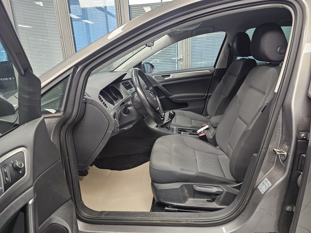 VW Golf  bei Hoffmann Automobile in Wolfsburg kaufen und sofort mitnehmen - Bild 17
