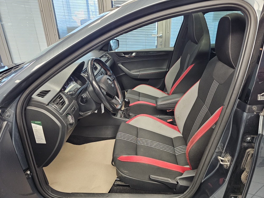 Skoda Rapid Spaceback  bei Hoffmann Automobile in Wolfsburg kaufen und sofort mitnehmen - Bild 17