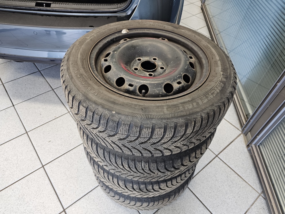 Skoda Rapid Spaceback  bei Hoffmann Automobile in Wolfsburg kaufen und sofort mitnehmen - Bild 3
