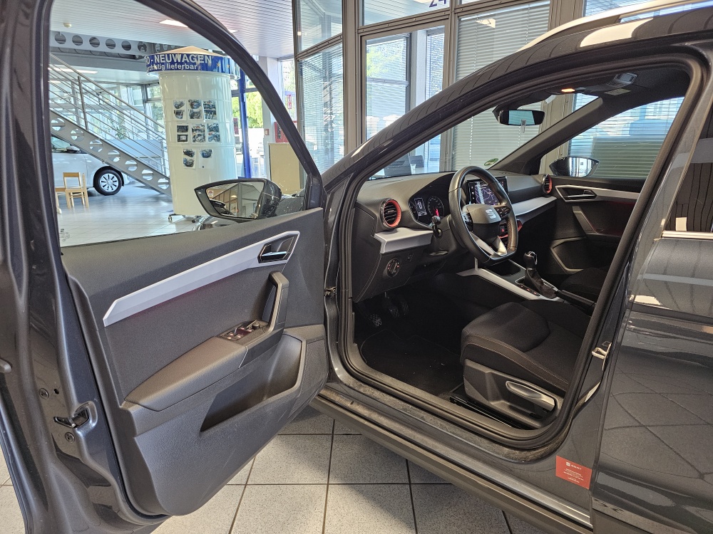 Seat Arona  bei Hoffmann Automobile in Wolfsburg kaufen und sofort mitnehmen - Bild 13