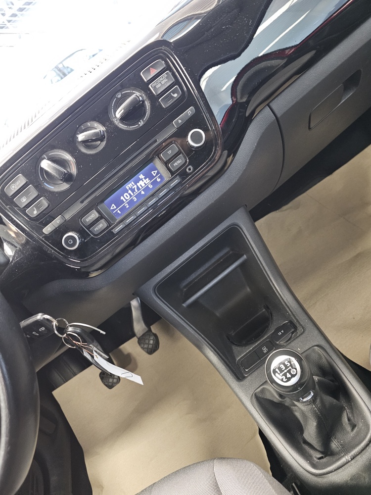 VW up!  bei Hoffmann Automobile in Wolfsburg kaufen und sofort mitnehmen - Bild 6