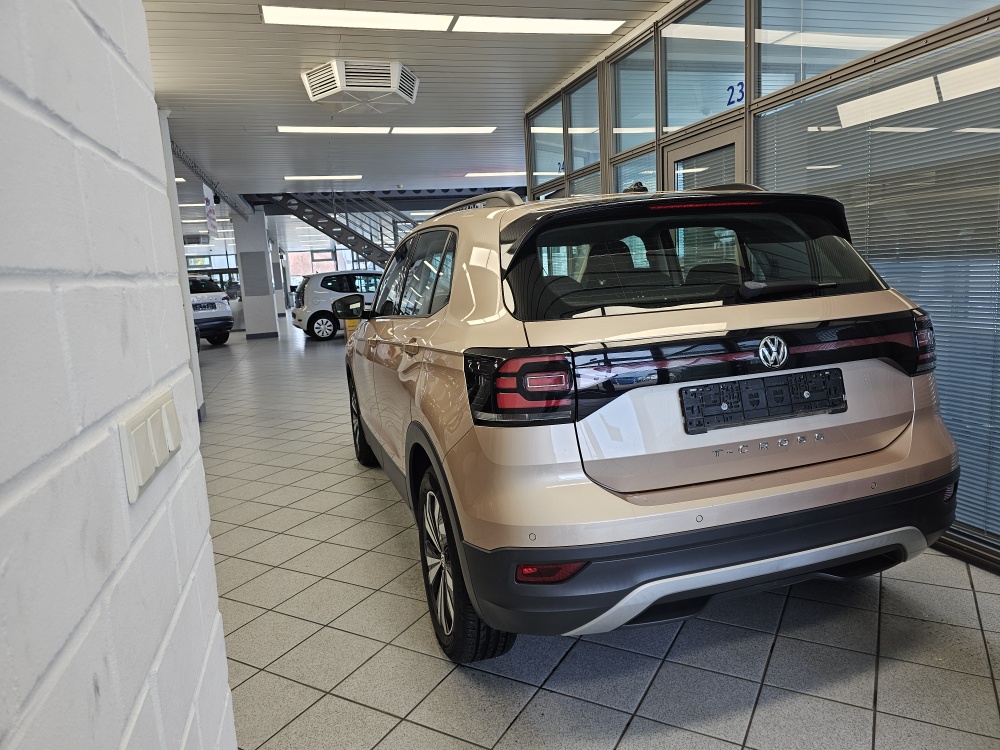 VW T-Cross  bei Hoffmann Automobile in Wolfsburg kaufen und sofort mitnehmen - Bild 4