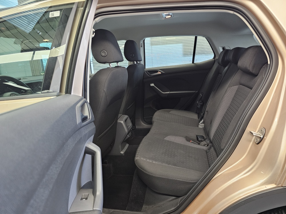 VW T-Cross  bei Hoffmann Automobile in Wolfsburg kaufen und sofort mitnehmen - Bild 5