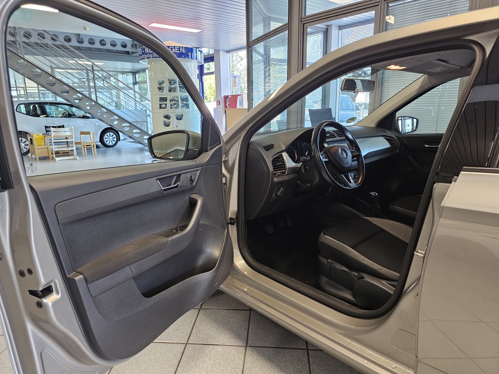 Skoda Fabia Combi  bei Hoffmann Automobile in Wolfsburg kaufen und sofort mitnehmen - Bild 11