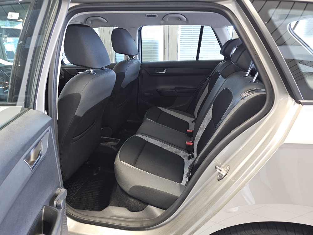 Skoda Fabia Combi  bei Hoffmann Automobile in Wolfsburg kaufen und sofort mitnehmen - Bild 5