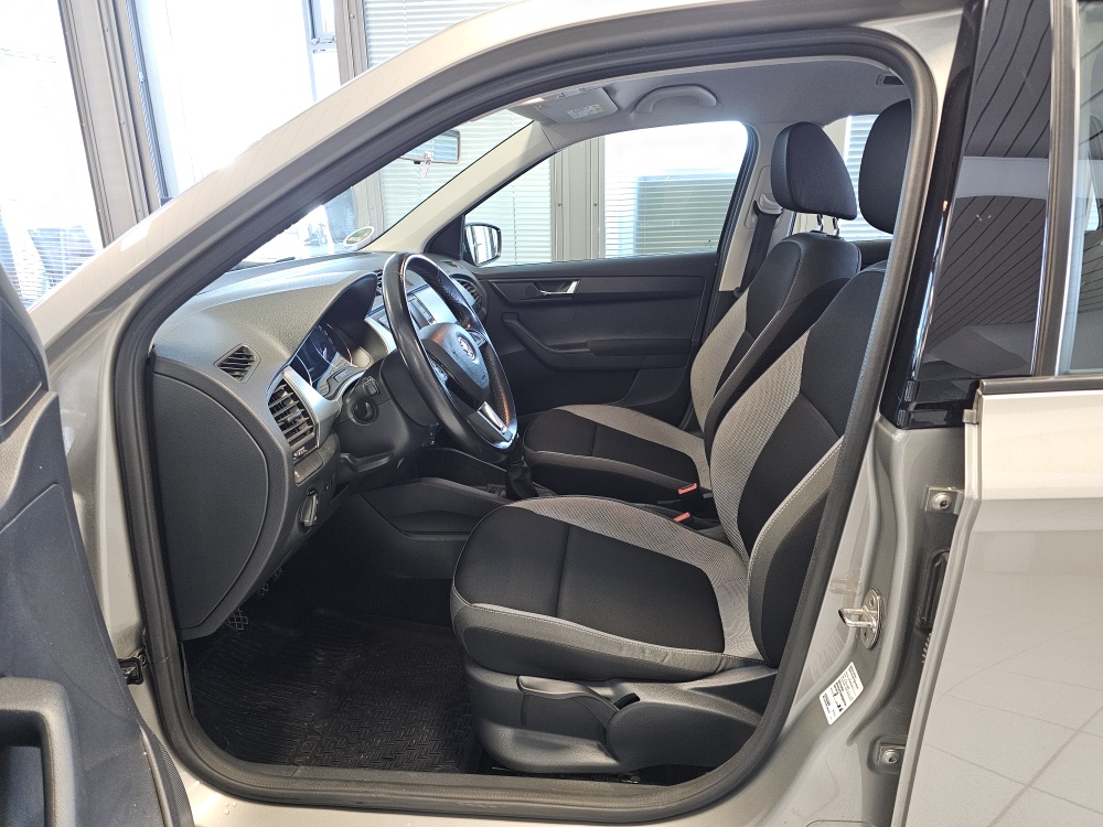 Skoda Fabia Combi  bei Hoffmann Automobile in Wolfsburg kaufen und sofort mitnehmen - Bild 9