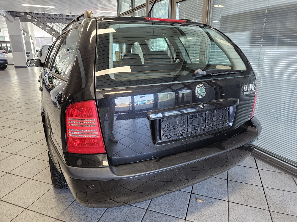 Skoda Octavia Combi  bei Hoffmann Automobile in Wolfsburg kaufen und sofort mitnehmen - Bild 2