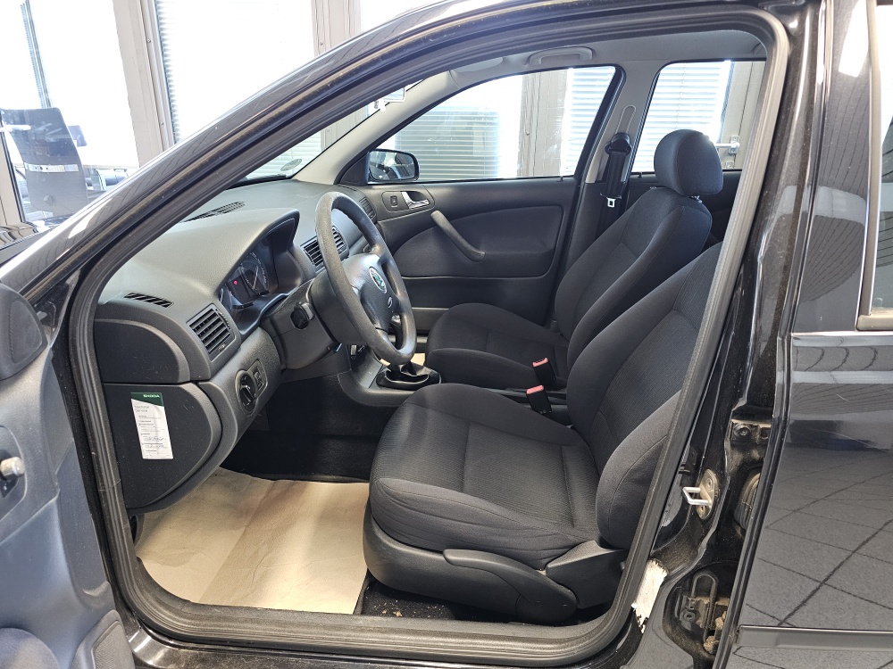 Skoda Octavia Combi  bei Hoffmann Automobile in Wolfsburg kaufen und sofort mitnehmen - Bild 8