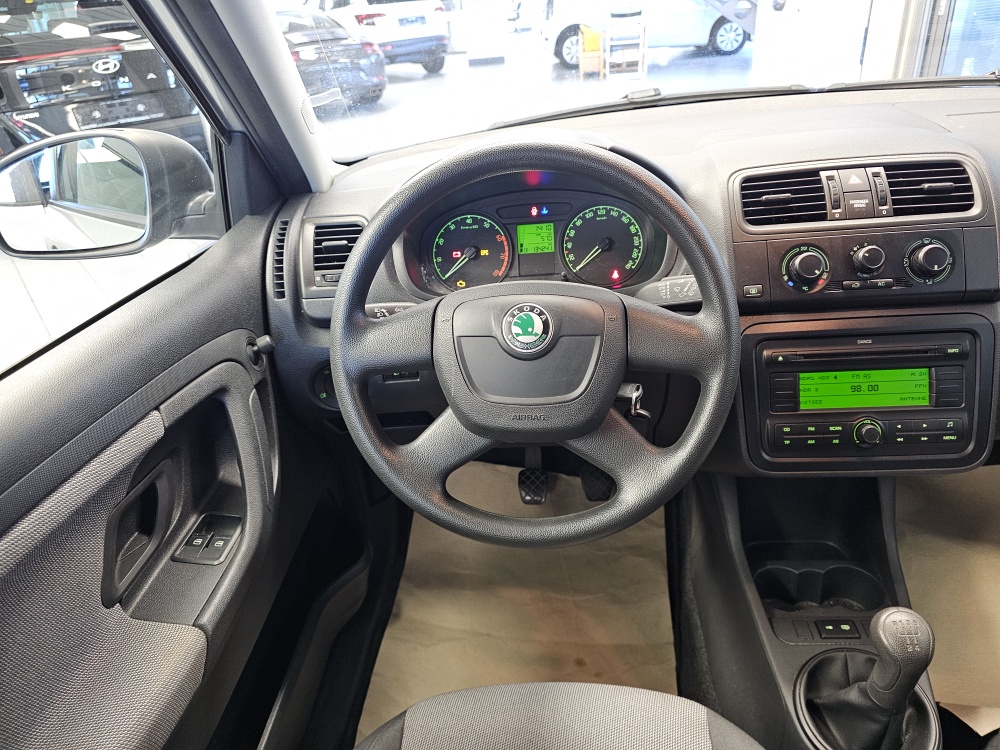 Skoda Fabia  bei Hoffmann Automobile in Wolfsburg kaufen und sofort mitnehmen - Bild 12