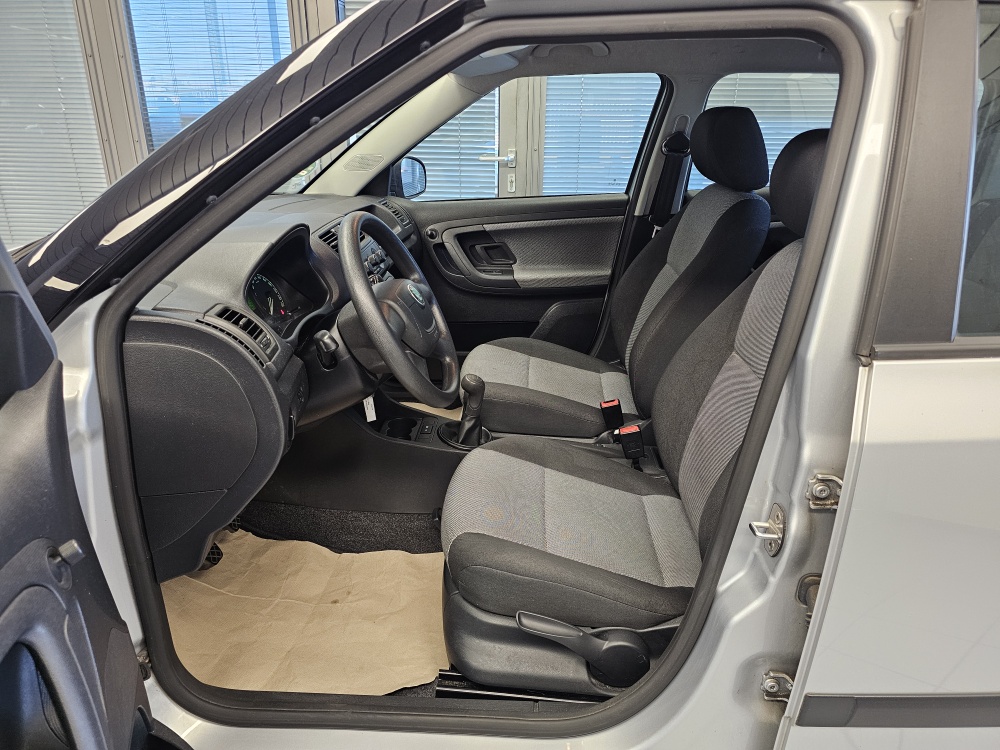 Skoda Fabia  bei Hoffmann Automobile in Wolfsburg kaufen und sofort mitnehmen - Bild 14