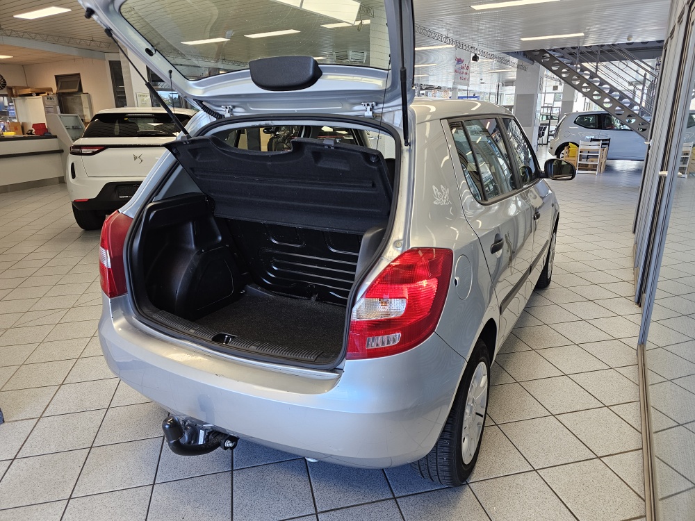 Skoda Fabia  bei Hoffmann Automobile in Wolfsburg kaufen und sofort mitnehmen - Bild 2