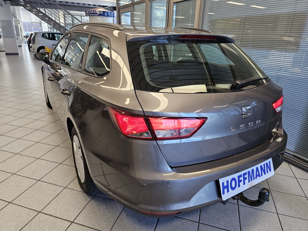 Seat Leon Sportstourer  ST  bei Hoffmann Automobile in Wolfsburg kaufen und sofort mitnehmen - Bild 4
