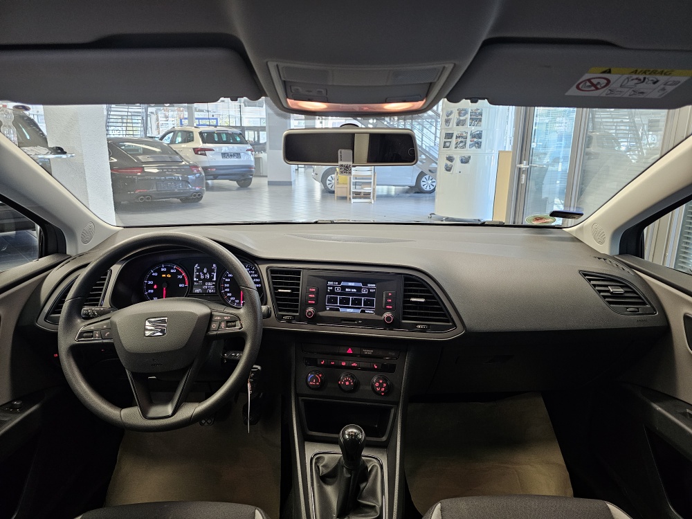 Seat Leon Sportstourer  ST  bei Hoffmann Automobile in Wolfsburg kaufen und sofort mitnehmen - Bild 6