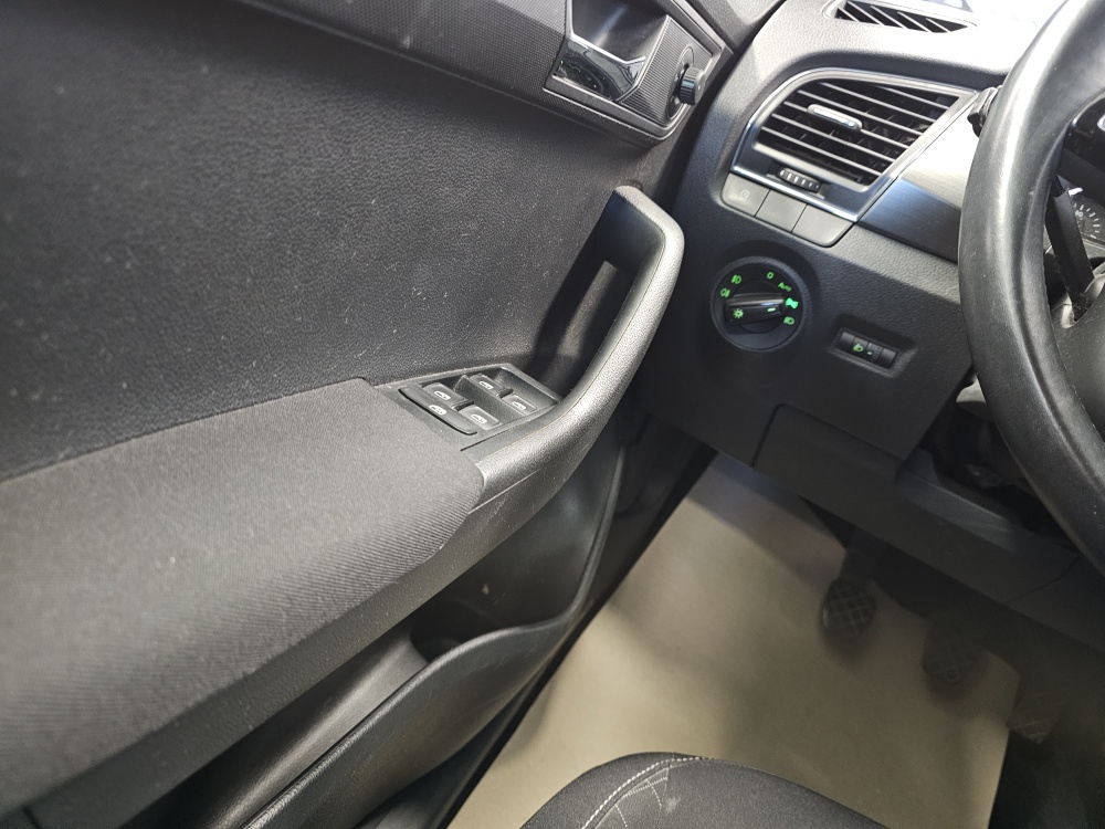 Skoda Fabia  bei Hoffmann Automobile in Wolfsburg kaufen und sofort mitnehmen - Bild 13