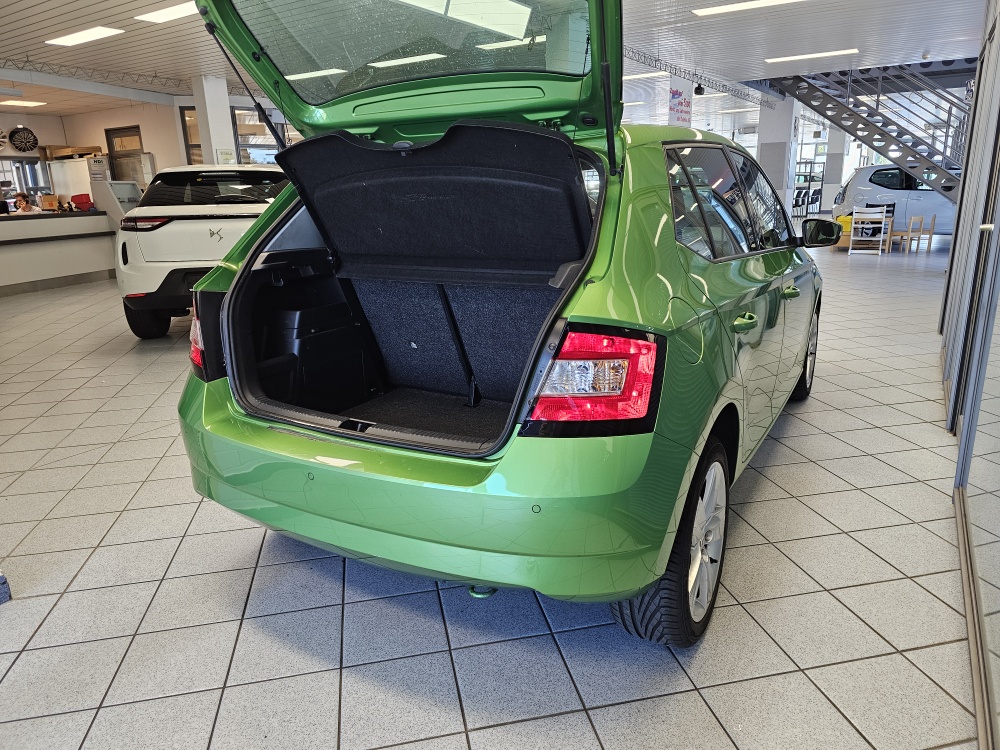 Skoda Fabia  bei Hoffmann Automobile in Wolfsburg kaufen und sofort mitnehmen - Bild 2