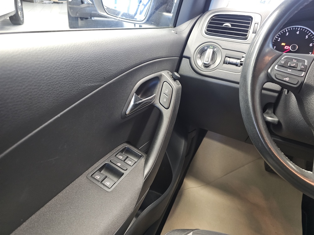 VW Polo  bei Hoffmann Automobile in Wolfsburg kaufen und sofort mitnehmen - Bild 12