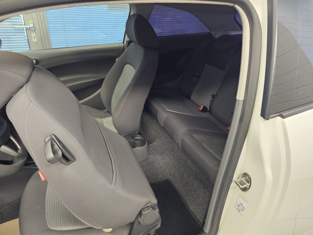 Seat Ibiza  bei Hoffmann Automobile in Wolfsburg kaufen und sofort mitnehmen - Bild 4