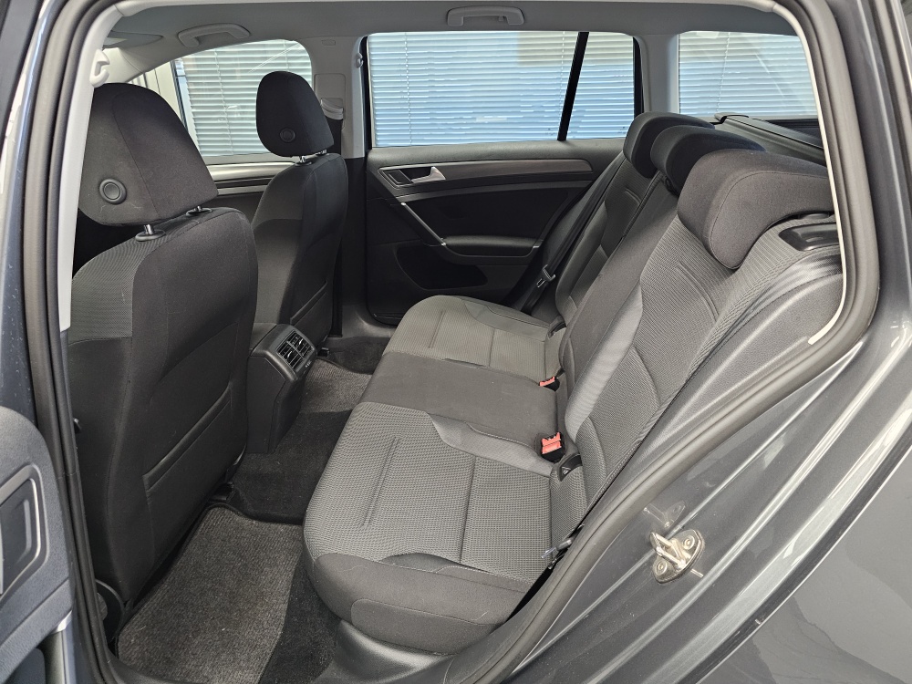 VW Golf Variant  bei Hoffmann Automobile in Wolfsburg kaufen und sofort mitnehmen - Bild 4