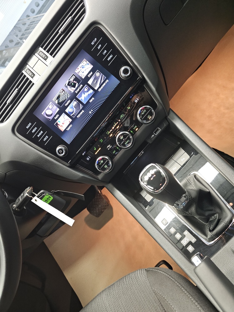 Skoda Octavia Combi  bei Hoffmann Automobile in Wolfsburg kaufen und sofort mitnehmen - Bild 7