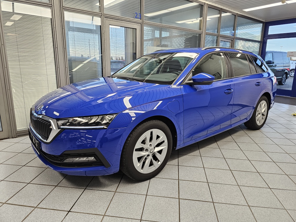 Skoda Octavia Combi Ambition für nur 23.300,- € bei Hoffmann Automobile in Wolfsburg kaufen und sofort mitnehmen