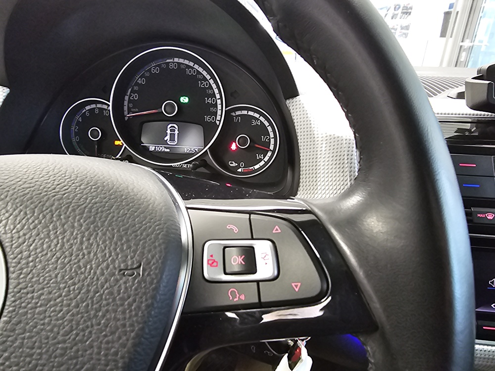 VW e-up!  bei Hoffmann Automobile in Wolfsburg kaufen und sofort mitnehmen - Bild 17