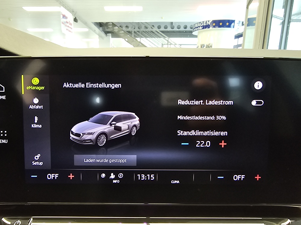 Skoda Octavia Combi  bei Hoffmann Automobile in Wolfsburg kaufen und sofort mitnehmen - Bild 16