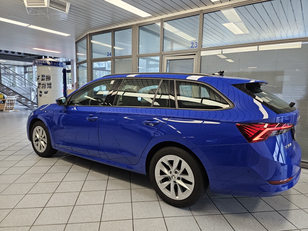 Skoda Octavia Combi  bei Hoffmann Automobile in Wolfsburg kaufen und sofort mitnehmen - Bild 31