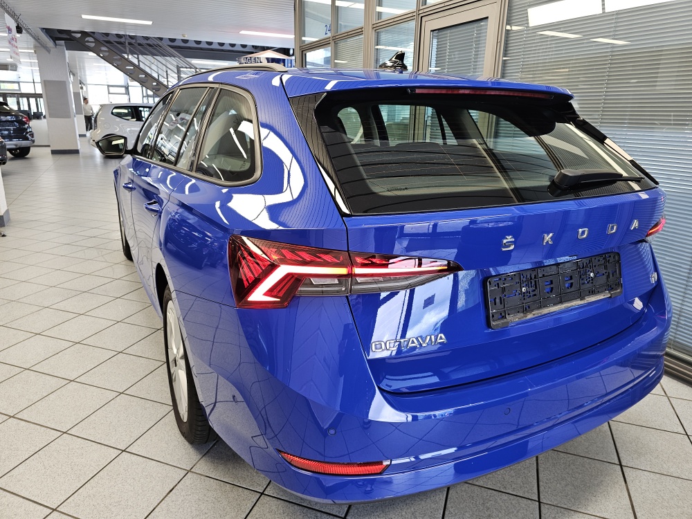 Skoda Octavia Combi  bei Hoffmann Automobile in Wolfsburg kaufen und sofort mitnehmen - Bild 6