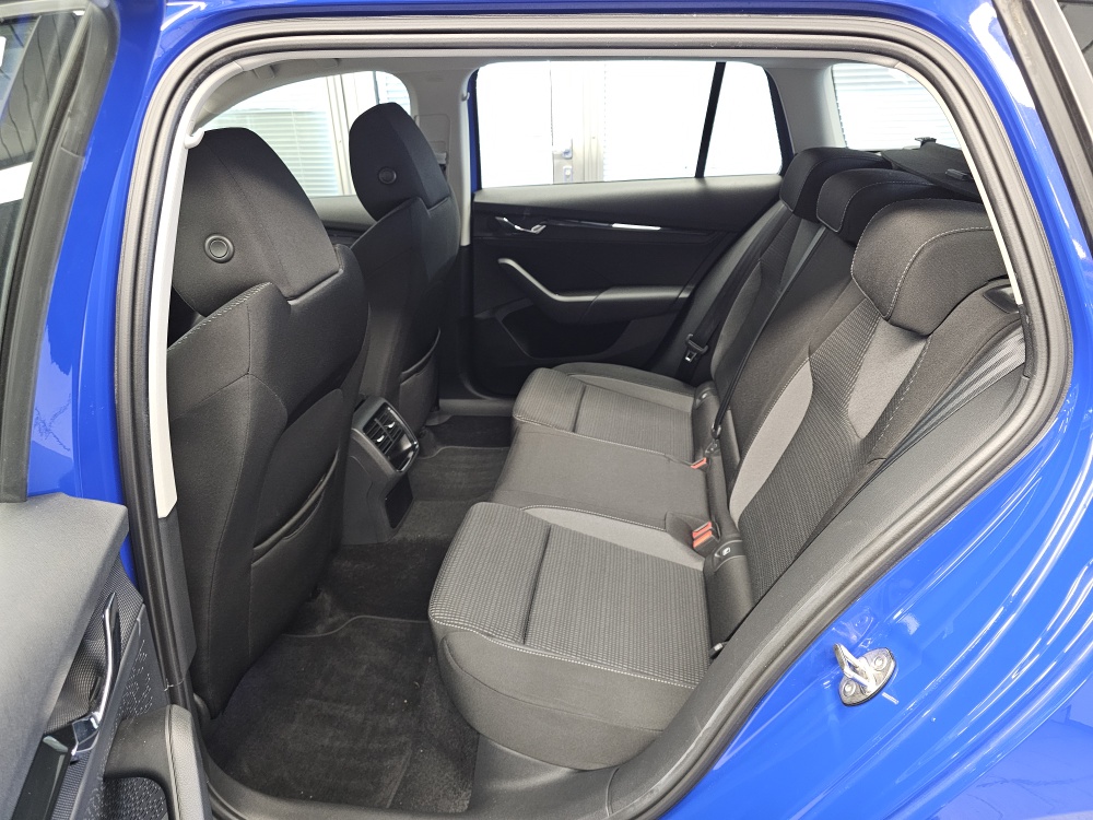 Skoda Octavia Combi  bei Hoffmann Automobile in Wolfsburg kaufen und sofort mitnehmen - Bild 7