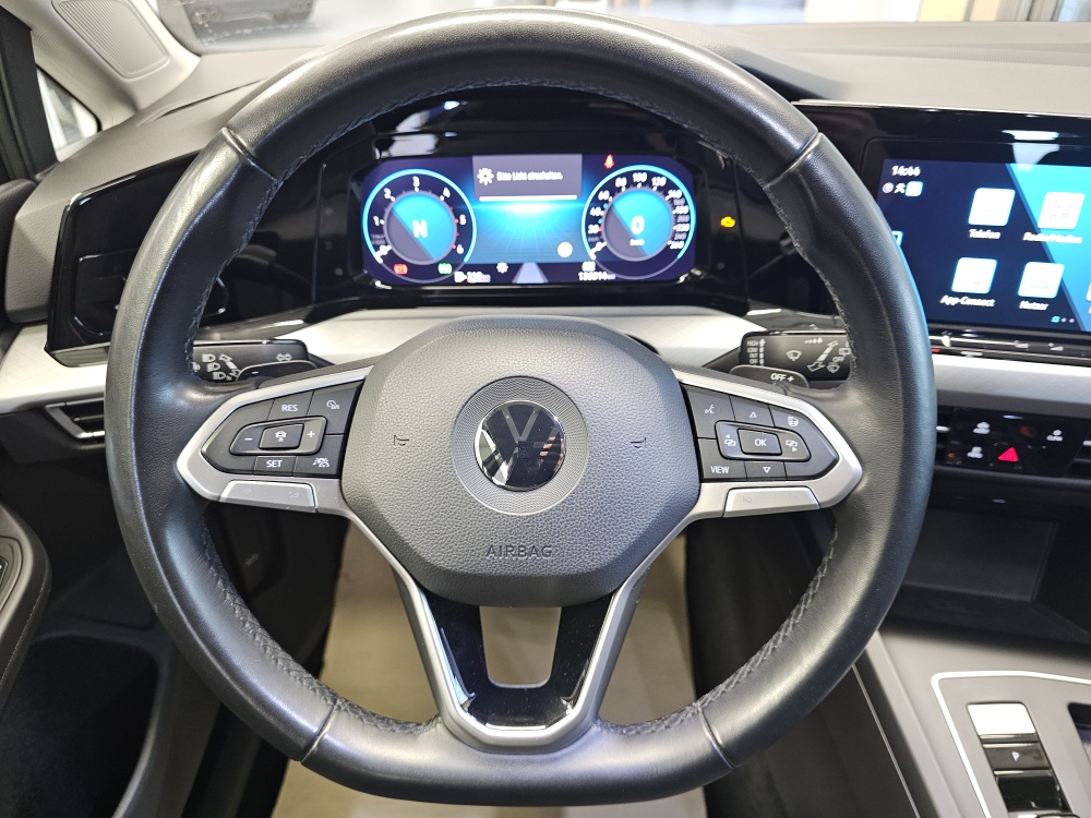 VW Golf Variant  bei Hoffmann Automobile in Wolfsburg kaufen und sofort mitnehmen - Bild 23
