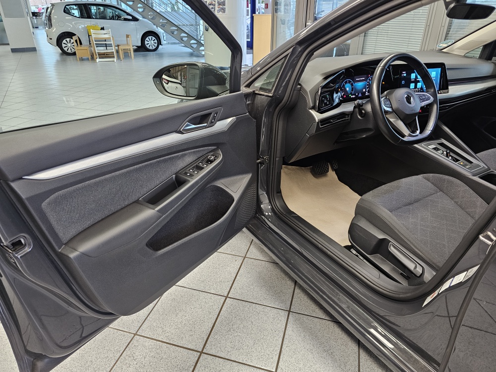 VW Golf Variant  bei Hoffmann Automobile in Wolfsburg kaufen und sofort mitnehmen - Bild 28