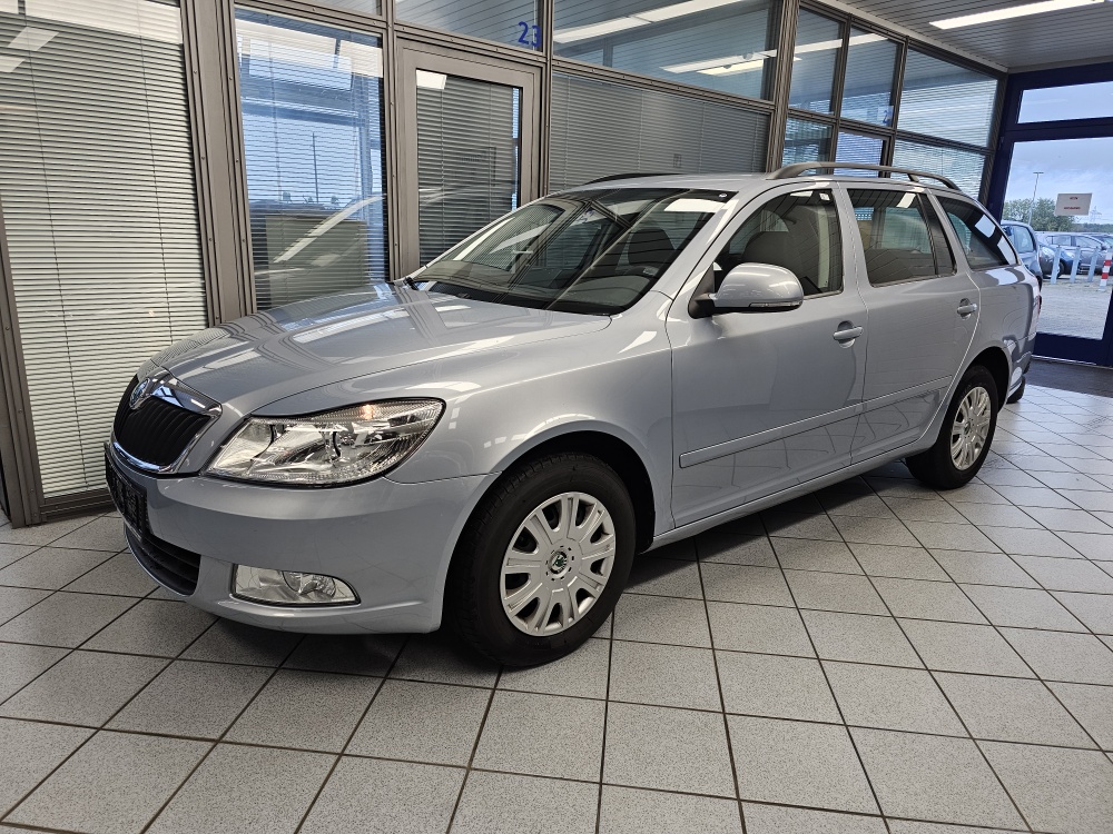 Skoda Octavia Combi Ambition für nur 8.900,- € bei Hoffmann Automobile in Wolfsburg kaufen und sofort mitnehmen