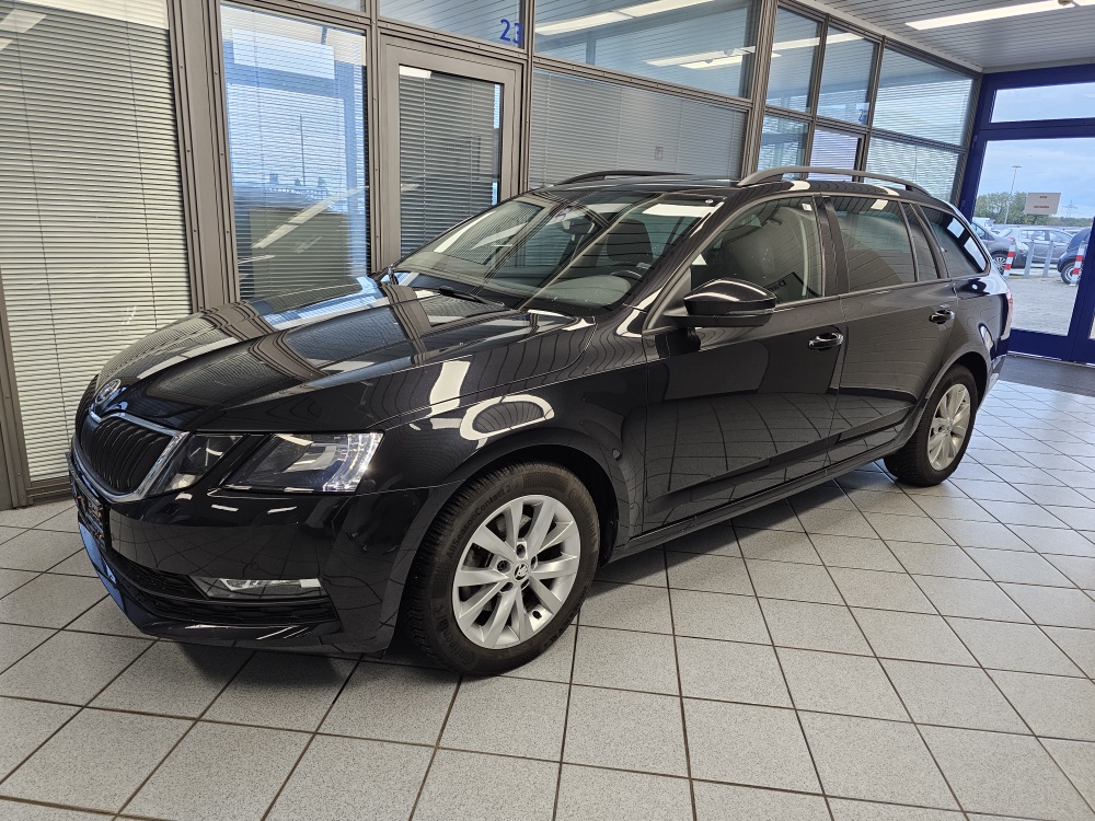Skoda Octavia Combi Ambition für nur 17.200,- € bei Hoffmann Automobile in Wolfsburg kaufen und sofort mitnehmen