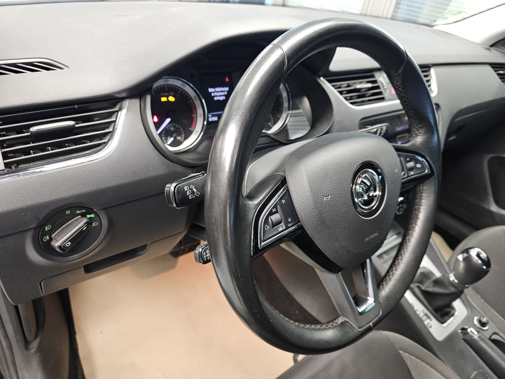 Skoda Octavia Combi  bei Hoffmann Automobile in Wolfsburg kaufen und sofort mitnehmen - Bild 21