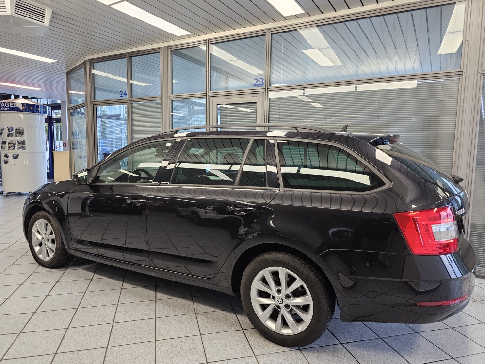 Skoda Octavia Combi  bei Hoffmann Automobile in Wolfsburg kaufen und sofort mitnehmen - Bild 24