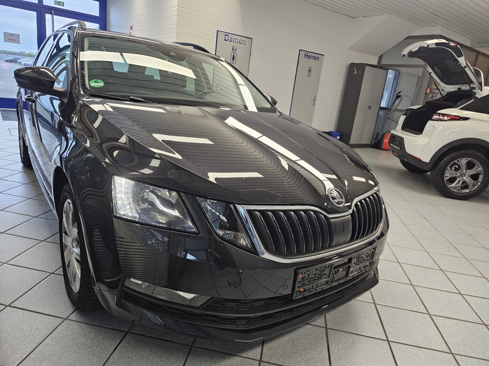 Skoda Octavia Combi  bei Hoffmann Automobile in Wolfsburg kaufen und sofort mitnehmen - Bild 27