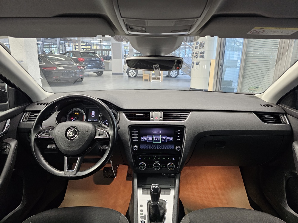 Skoda Octavia Combi  bei Hoffmann Automobile in Wolfsburg kaufen und sofort mitnehmen - Bild 6