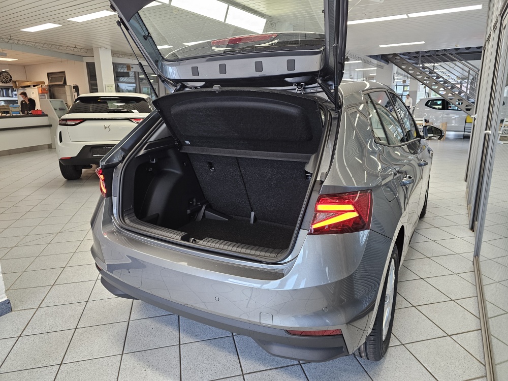 Skoda Fabia  bei Hoffmann Automobile in Wolfsburg kaufen und sofort mitnehmen - Bild 2