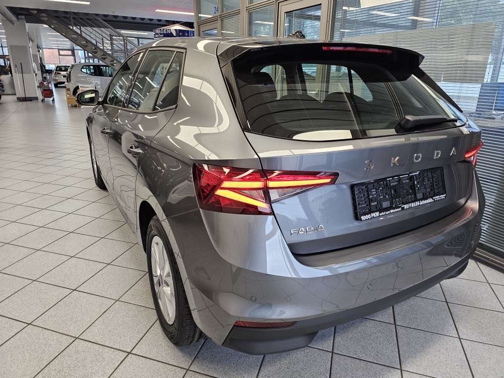 Skoda Fabia  bei Hoffmann Automobile in Wolfsburg kaufen und sofort mitnehmen - Bild 3