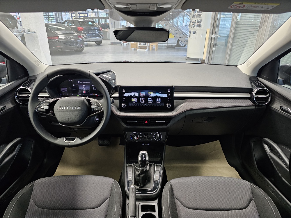 Skoda Fabia  bei Hoffmann Automobile in Wolfsburg kaufen und sofort mitnehmen - Bild 5