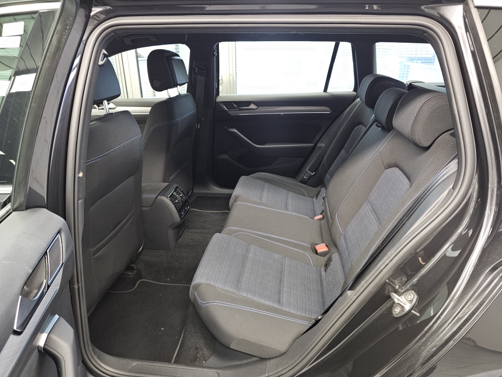 VW Passat Variant  bei Hoffmann Automobile in Wolfsburg kaufen und sofort mitnehmen - Bild 10