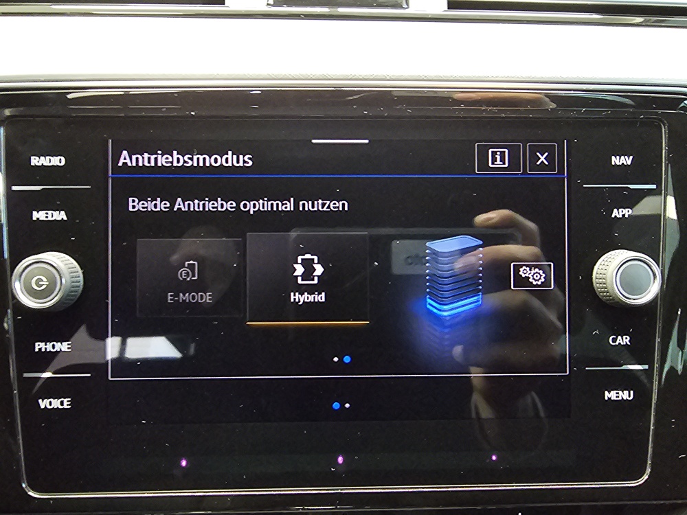 VW Passat Variant  bei Hoffmann Automobile in Wolfsburg kaufen und sofort mitnehmen - Bild 28