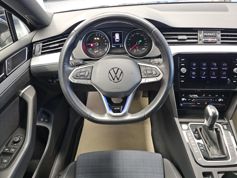 VW Passat Variant  bei Hoffmann Automobile in Wolfsburg kaufen und sofort mitnehmen - Bild 33