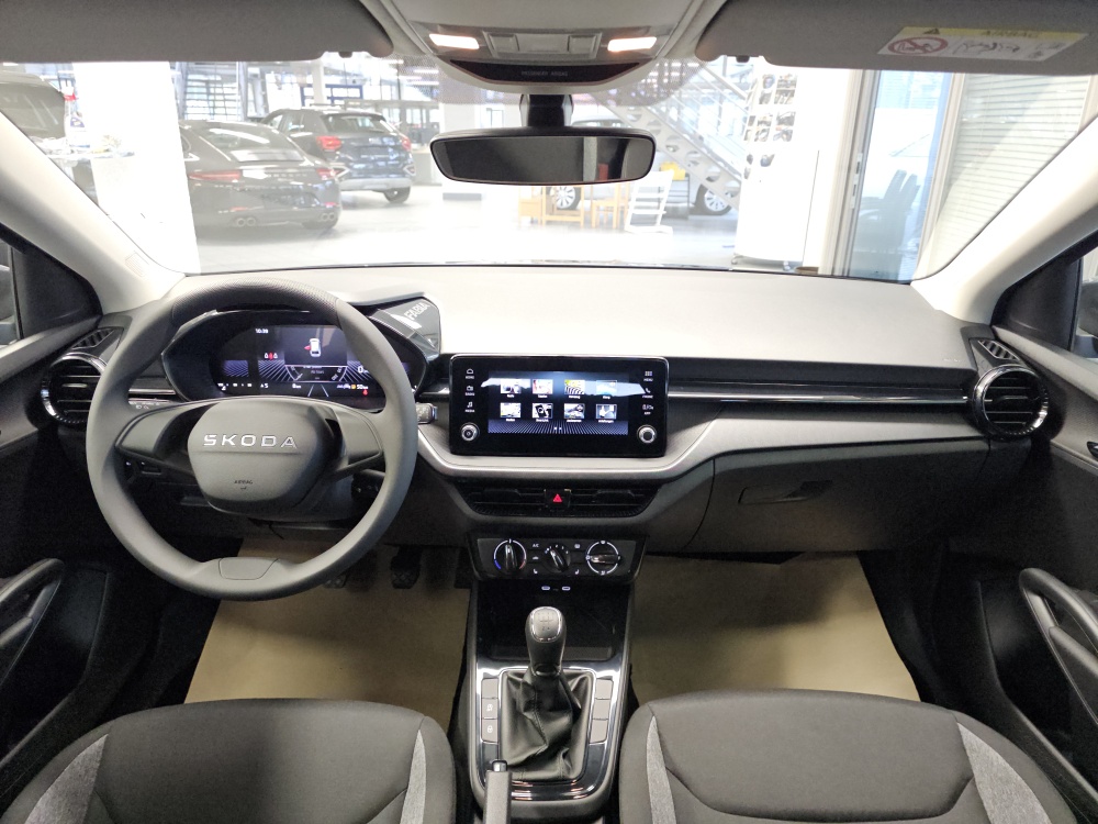 Skoda Fabia  bei Hoffmann Automobile in Wolfsburg kaufen und sofort mitnehmen - Bild 5