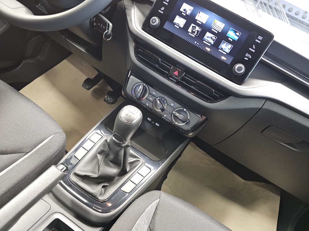 Skoda Fabia  bei Hoffmann Automobile in Wolfsburg kaufen und sofort mitnehmen - Bild 6