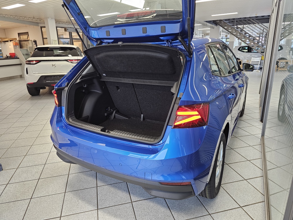 Skoda Fabia  bei Hoffmann Automobile in Wolfsburg kaufen und sofort mitnehmen - Bild 2