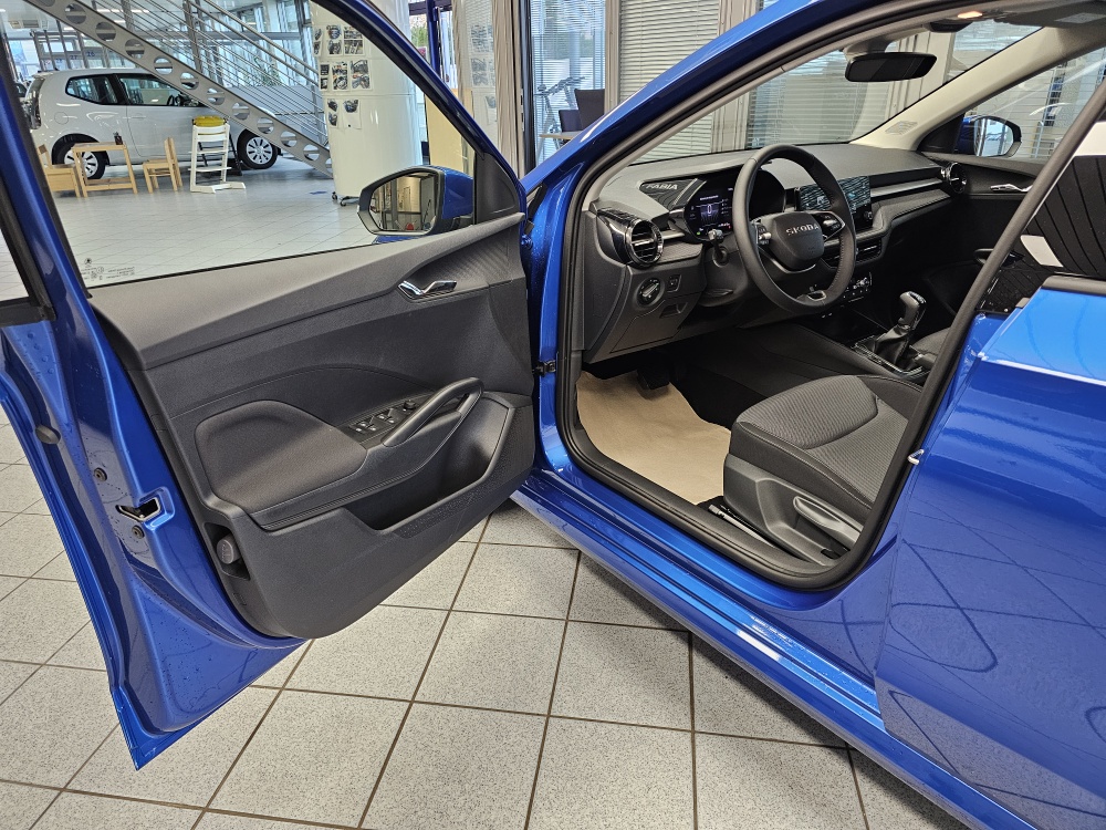 Skoda Fabia  bei Hoffmann Automobile in Wolfsburg kaufen und sofort mitnehmen - Bild 21