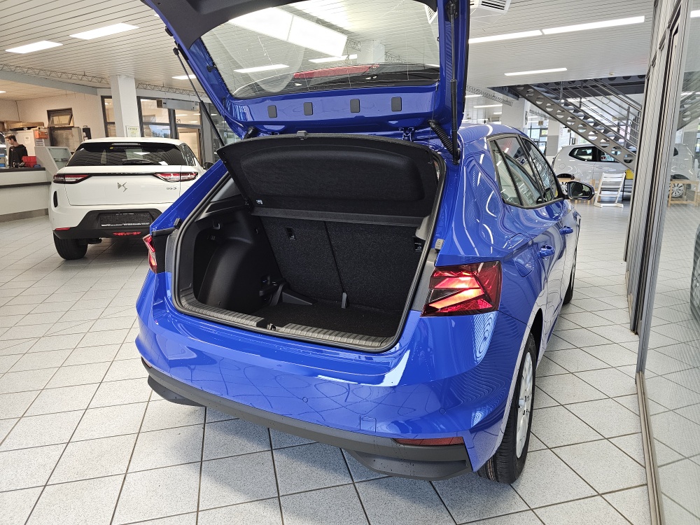 Skoda Fabia  bei Hoffmann Automobile in Wolfsburg kaufen und sofort mitnehmen - Bild 2