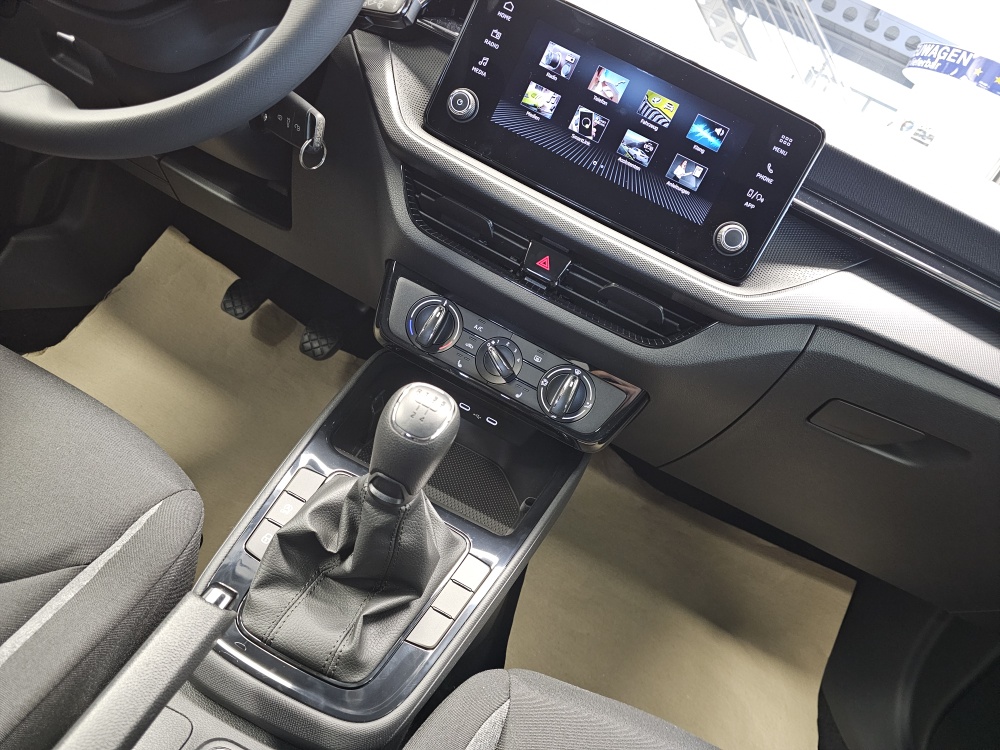 Skoda Fabia  bei Hoffmann Automobile in Wolfsburg kaufen und sofort mitnehmen - Bild 6